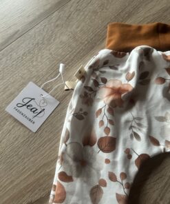 Alternative view of Pumphose 50/56 floral